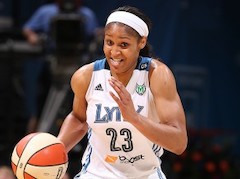 Maja Mūra un "Lynx" nosmeļ WNBA regulārās sezonas krējumu