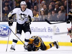 "Penguins" uzbrucējam Nīlam piecu spēļu diskvalifikācija