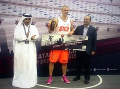Dārgais triumfē „All Stars” spēles „Slam Dunk” konkursā Katarā