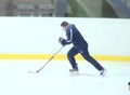 Video: Draudzības spēlē hokejā ar kanādiešiem izplūcās pat vārtsargi
