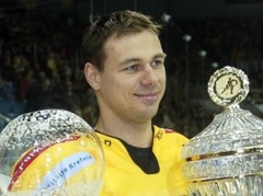 Vasiļjevs: "Uz ledus esmu trīs nedēļas, nākamnedēļ ceru spēlēt"