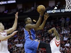 "Rockets" sabrūk otrajā puslaikā pret "Thunder", "Knicks" sagrauta Indianā