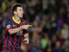 "Barcelona" uzvar Seviljā par spīti vājai aizsardzībai, Spānijā trīsvadība
