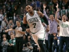 Nedēļas labākie spēlētāji NBA - Durents un "Celtics" centrs Salindžers