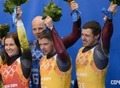 Latvija atkal līksmo - bronza arī kamaniņu komandu stafetē