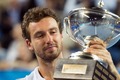 Foto: Gulbis pieveic Tsongu, Marseļā izcīna piekto ATP titulu