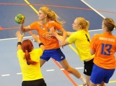 Cīņa par sieviešu handbola bronzu sāksies Dobelē