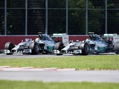 Hamiltons: "Manu auto problēma skāra vairāk, jo braucu aiz Rosberga"