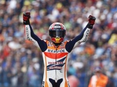 Markesu neviens neaptur arī Nīderlandē - astotā MotoGP uzvara pēc kārtas