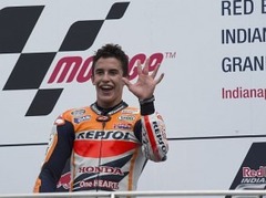 Markess izcīna 10. uzvaru un atkārto MotoGP rekordu