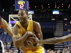 Traģēdija liek "Lakers" aizsargu Elingtonu uz nenoteiktu laiku atstāt komandu