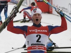 "Tour de Ski" triumfē Bjergena un Sundbijs