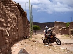 Dakaras rallijs: Marks Koma pārņem vadību motociklu konkurencē