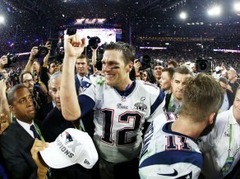 Breidijs un "Patriots" ceturto reizi triumfē NFL