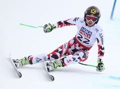 Pasaules čempionāts kalnu slēpošanā startē ar Fenningeres uzvaru supergigantā