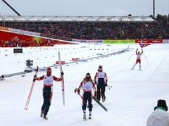 Dāmām bez pārsteigumiem; vai olimpiskie čempioni zviedri apturēs norvēģu dominanci?