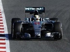 Hamiltons ātrākais Barselonas testu trešajā dienā