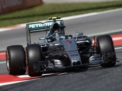 Rosbergam Spānijā pirmais "pole position" šosezon, Hamiltons otrais