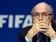 FIFA prezidents Blaters paziņo par atkāpšanos