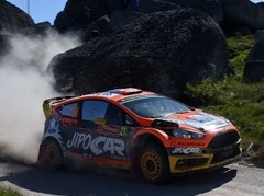 Prokops līderis Sardīnijas WRC posmā, Tanaks sāk ar trešo vietu
