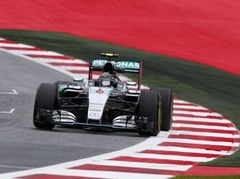 Verleins un Rosbergs ātrākie F1 testos Austrijā