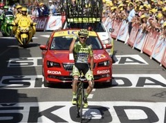 "Kalnu karalim" Majkam trešā uzvara karjerā "Tour de France"