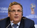 FIFA aizdomās par krāpniecību atstādina ģenerālsekretāru