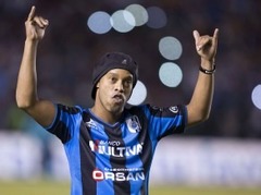 Ronaldinju pēc diviem mēnešiem atbrīvots no "Fluminense"