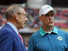 Pēc izgāztā sezonas sākuma "Dolphins" atlaiž galveno treneri