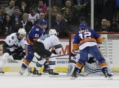 "Islanders" sagādā "Sharks" pirmo zaudējumu sezonā