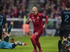 F grupa: "Bayern" saplosa "Arsenal", "Olympiakos" gūst trešo uzvaru