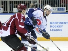Video: Daugaviņam divas piespēles uzvarā pār Rīgas "Dinamo"