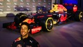 Foto: ''Ferrari'', ''Red Bull'' un ''Williams'' prezentē jaunos modeļus