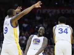 Grīnam 11. triple-double sezonā, "Warriors" atgūstas ar uzvaru pār "Clippers"