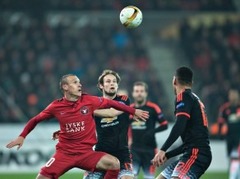 "Manchester United" mēģinās atgūties no kauna Dānijā, Napoli - sabojāt spāņu svētkus