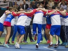 Čehija "Fed Cup" finālu sasniedz pat ar otro sastāvu