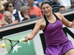 Ostapenko "French Open" dubultspēļu turnīrā pret māsām Viljamsām