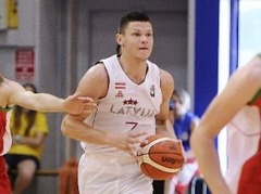 U20 basketbolistiem zaudējums Lietuvā