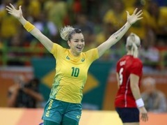 Brazīlija sieviešu handbolu ievada ar uzvaru pret pasaules un Eiropas čempioni Norvēģiju