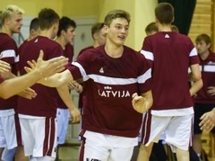 Latvijas U16 izlase otrajā puslaikā izkārto uzvaru pret Bosniju