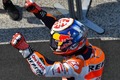 Foto: MotoGP rekordsacīkstēs pirmo uzvaru sezonā izcīna Pedrosa