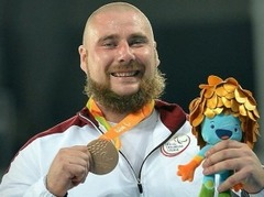 Bergs izcīna bronzas medaļu Rio paralimpiskajās spēlēs