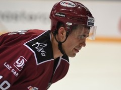 "Dinamo" starts uz KHL desmit sliktāko sezonu fona