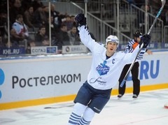 Video: "Admiral" kapteinis Bārtulis iemet KHL čempioniem
