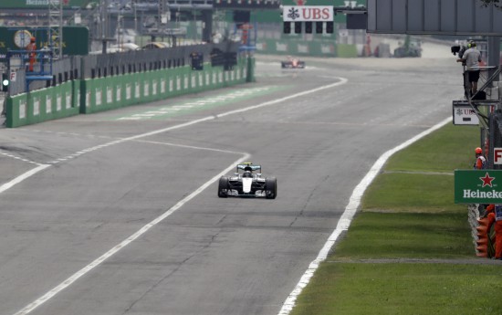 Monca tiek pie jauna līguma, Vācija zaudē F1 posmu