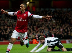''Arsenal'' futbolists uzstāda Ginesa pasaules rekordu