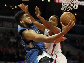 Taunsam 37 punkti, Džordanam rekords, "Timberwolves" pārtrauc "Clippers" sēriju