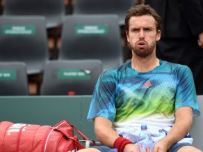 Gulbis Deivisa kausā nepiedalīsies veselības problēmu dēļ