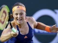 Ostapenko nokļūst uzvaras attālumā no Štutgartes WTA pamatturnīra