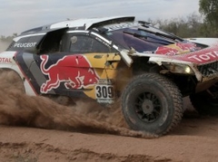 "Peugeot" draud aiziet no Dakaras rallija